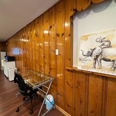 Cozy Spacious Work Friendly Lotus With Garden View High Speed Free Wi Fi And Parking Adjacent To Downtown Montréal Exterior foto