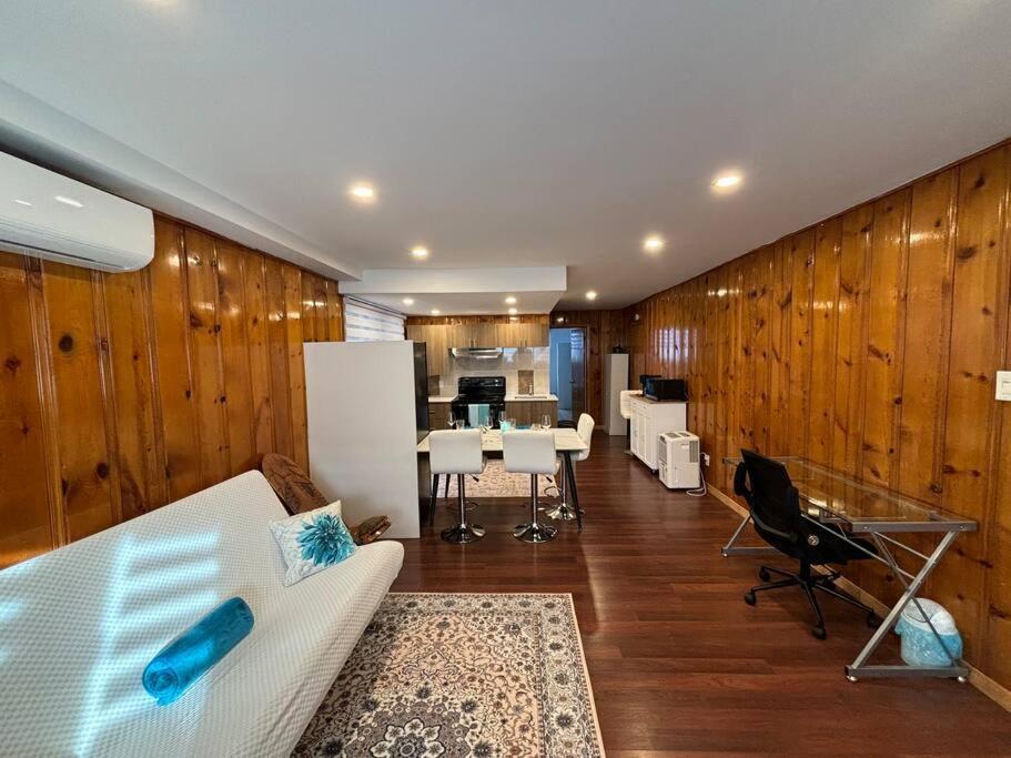 Cozy Spacious Work Friendly Lotus With Garden View High Speed Free Wi Fi And Parking Adjacent To Downtown Montréal Exterior foto