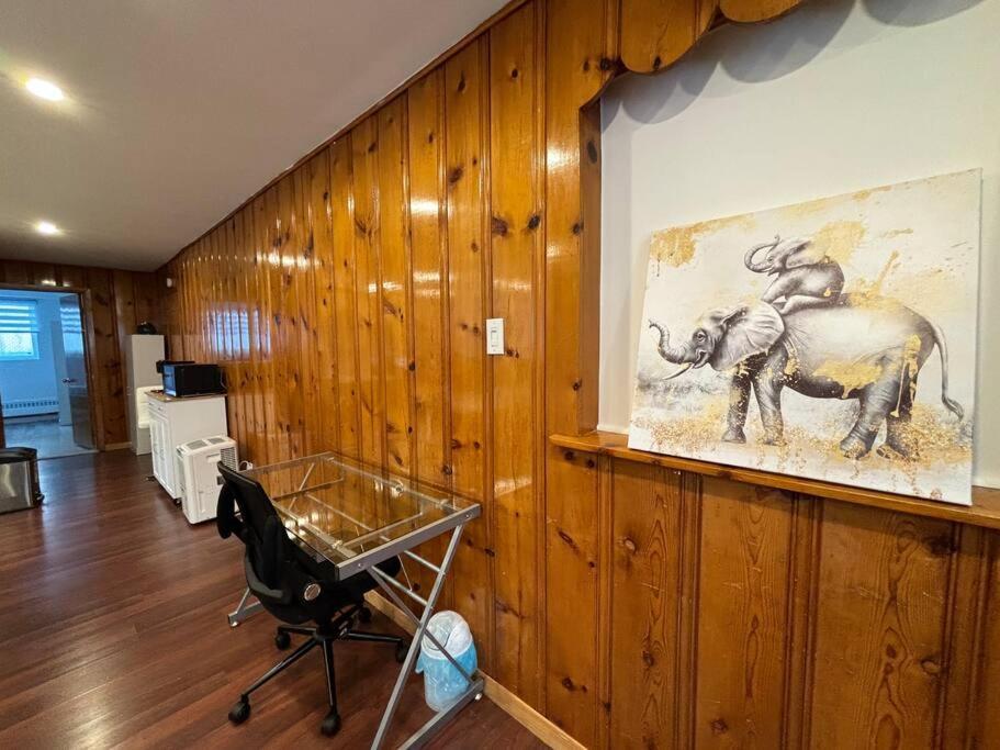 Cozy Spacious Work Friendly Lotus With Garden View High Speed Free Wi Fi And Parking Adjacent To Downtown Montréal Exterior foto